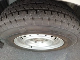 Toyota Quantum 2.5 D-4D 14-Seater Bus, White with 40808km, for sale!