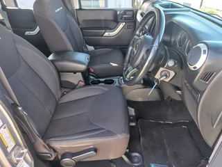 Jeep Wrangler Unlimited 3.6 Rubicon AT, Grey with 154000km, for sale!