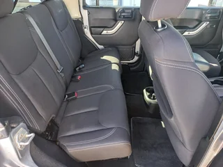 Jeep Wrangler Unlimited 3.6 Rubicon AT, Grey with 154000km, for sale!