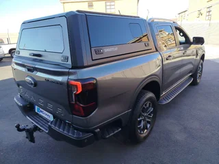Ford Ranger MY23 3.0 V6 D Cab Wildtrak 4WD 10AT, Grey with 54000km, for sale!