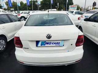 Volkswagen Polo Sedan 1.4i Trendline, White with 22000km, for sale!