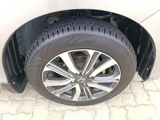 Honda Amaze 1.2 Comfort CVT, Silver with 65000km, for sale!