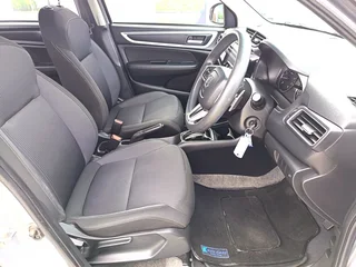 Honda Amaze 1.2 Comfort CVT, Silver with 65000km, for sale!