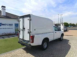 Isuzu D-Max 250 HO Fleetside (safety), White with 144000km, for sale!