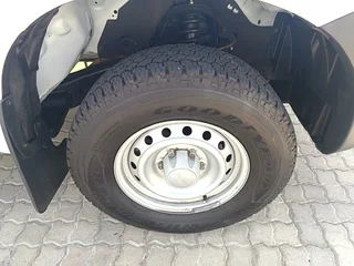 Isuzu D-Max 250 HO Fleetside (safety), White with 144000km, for sale!