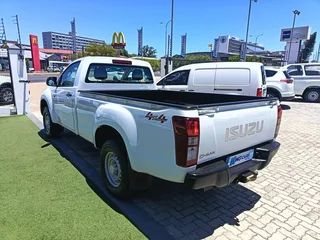 Isuzu D-Max 250 HO Hi-Rider 4x4, White with 161398km, for sale!