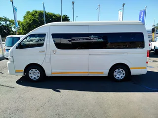 Toyota Quantum 2.5 D-4D 14-Seater Bus, White with 40808km, for sale!