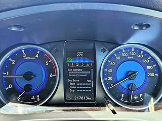 Toyota Hilux 2.8 GD-6 X/Cab 4x4 Raider, White with 217841km, for sale!