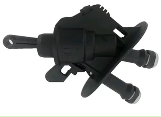 Concentric slave and master cylinder