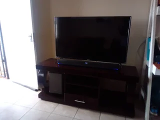 Room to rent in a 3 bedroom