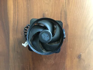 (Negotiable) Ryzen 3 4100 &#43; Cooler Master A71C CPU Cooler – Excellent Condition