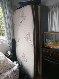 3 Quarter Bed (mattress and base) In Amanzimtoti area
