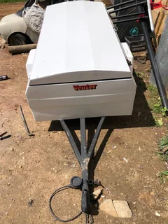 2005 - Ad posted by Johnny