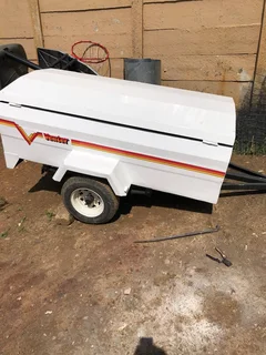 2005 - Ad posted by Johnny