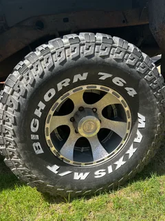 Maxxis Bighorn Tyres R12 000