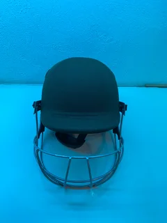 R800. GM Cricket helmet plus puma cricket gloves