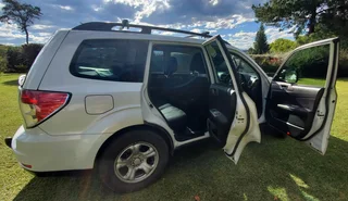 2010 Subaru Forester SUV, 4x4