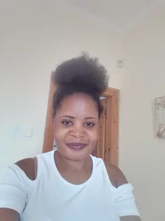 LOYCE, I AM A WELL EXPERIENCED MAID LOOKING FOR A FULL/PART TIME DOMESTIC AND CLEANING JOB.