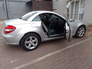 2005 Mercedes-Benz SLK-Class Convertible