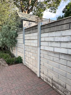 Palisade Cement Fencing