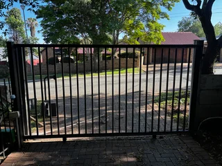 Gate - Ad posted by Kulani Ngobeni