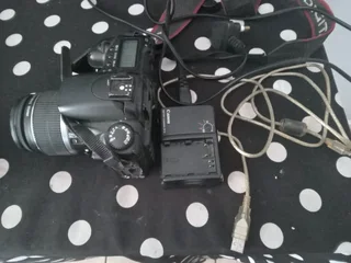 Canon Camera - R1000