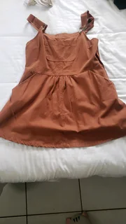 Brown dress