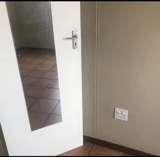 Large Room to Rent in Sunnyside