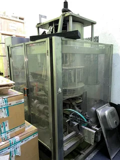 Capping machine
