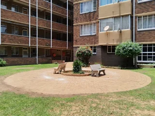 To Rent  a 257m² of Family-Friendly Living - 4 Bed 2 Bath in a Secure Complex