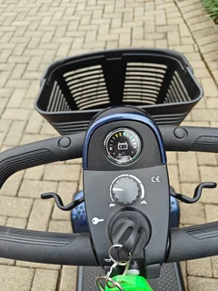 Go-Go Elite Traveller LX Mobility Scooter – Standard Model