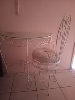 Half moon semi glass table and chair