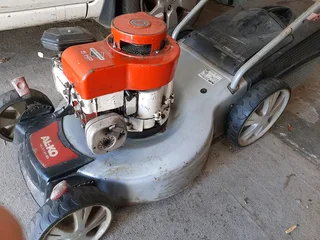 Briggs & Strattion Vintage Mower Engine