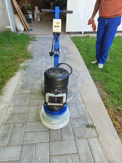 Single head floor grinder