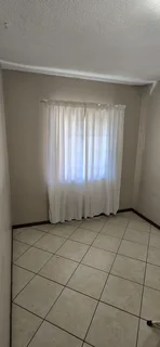 One bedroom room to rent in a two bedroom apartment. Manavoni stone rigde