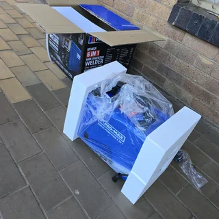 Features:160A Professional 6-in-1 Inverter WelderCompact, Lightweight, and EfficientTwo LED Digital