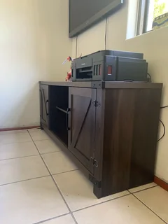 Rustic-style TV Cabinet