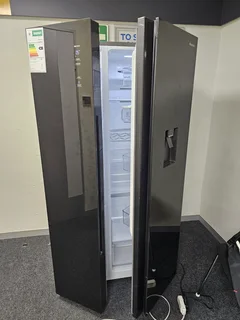 Fridge - Ad posted by Fransbalushimathibela