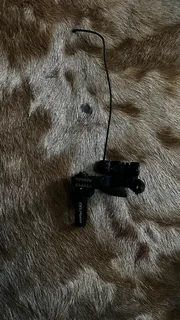 Compound bow sight, stabiliser, arrow quiver and dropaway rest