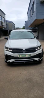 2023 tiguan 2lt R line 162kw