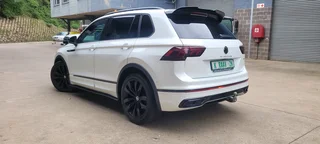 2023 tiguan 2lt R line 162kw
