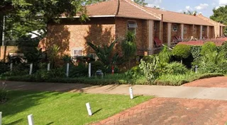 Townhouse - Ad posted by Lynnette Mitton