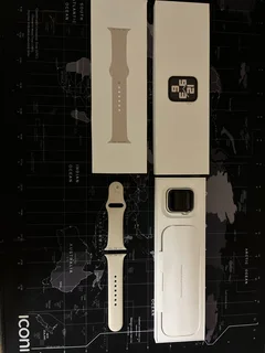 Apple Watch SE (GPS) (2nd Generation)40mm Case - Aluminium-4500 neg