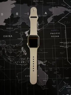 Apple Watch SE (GPS) (2nd Generation)40mm Case - Aluminium-4500 neg