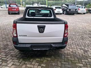 Nissan np 200 1.6