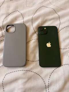 IPhone13 - Ad posted by Nelia-Rose Prinsloo