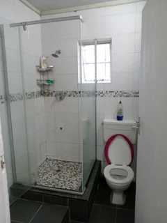 Rooms for renting in Springfield Quarry road Durban