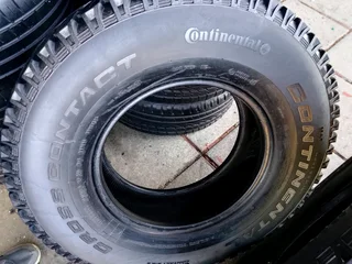 Tyres 235.85.R16 continental tyres set
