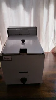 A flatop and a chips fryer