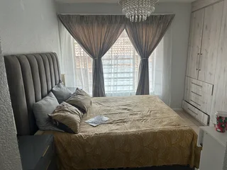 Apartment in Radiokop to share. No good credit rating needed.